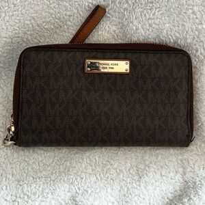 Micheal Kors Wallet